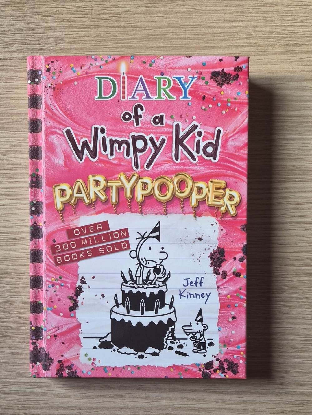 Diary of a Wimpy Kid: Party Pooper - Pink Hardcover